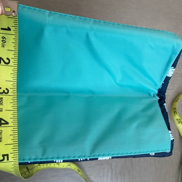 New Thirty One Navy Doodle Dot Going Places Thermal Bag With Strap - Picture 12 of 15